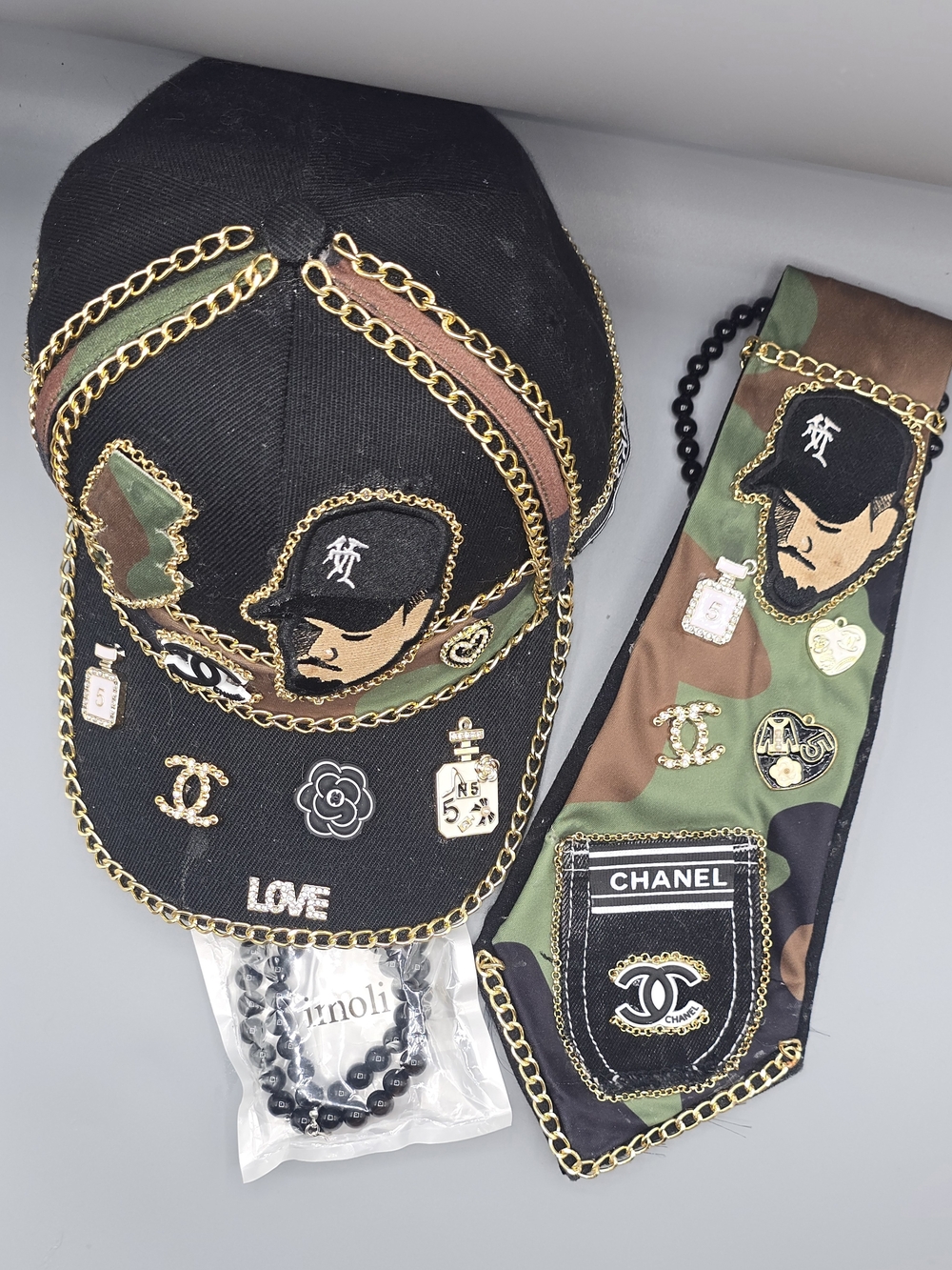 CHRIS BROWN CAMOFLAUGE HAT AND TIE NECKLACE. - Picture 10 of 10